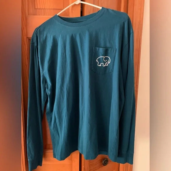 Ivory Ella Long Sleeve T-Shirt.  No rips, stains or tears.  Size Large. - Picture 2 of 3